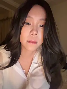 jolie 33 online show from 05.04.26