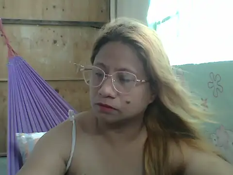 PinayChristine online show from 05.17.26