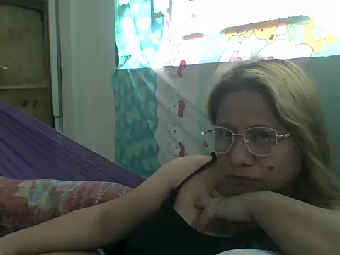PinayChristine online show from 05.25.26