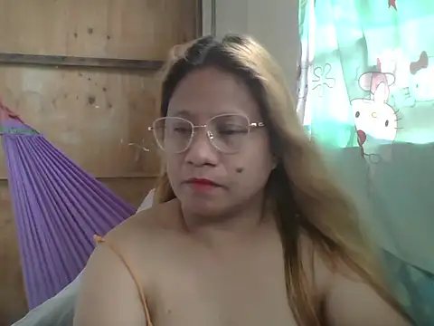 Snapshot of PinayChristine chatting on 06.02.26 PinayChristine online show from 06.02.26