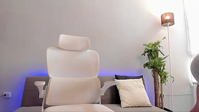 hashi wood online show from 04.13.26