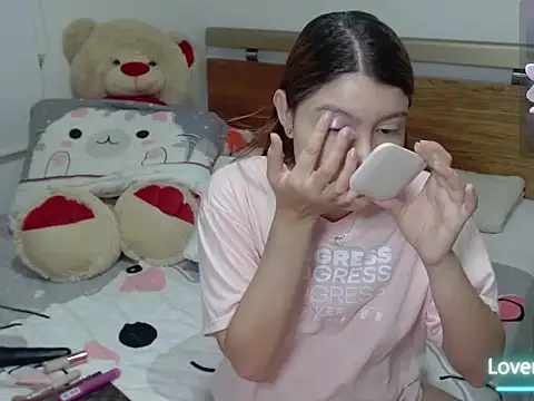 Snapshot of honey-blossom chatting on 03.30.26 honey-blossom online show from 03.30.26