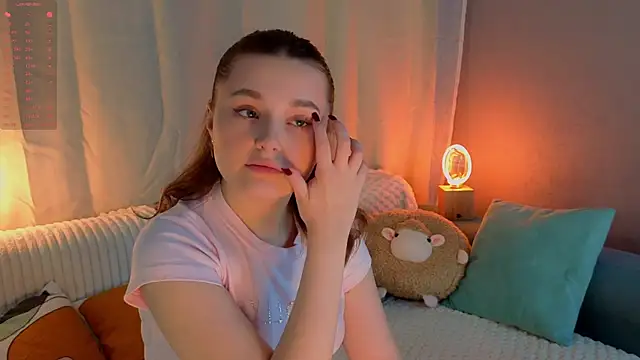 LorriMonz online show from 06.04.26
