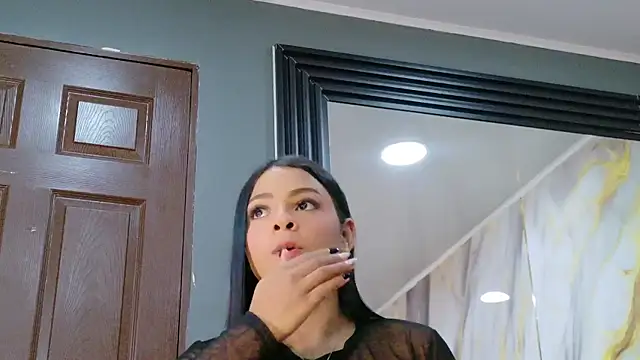 Snapshot of LindaFrancoo chatting on 05.12.26 LindaFrancoo online show from 05.12.26