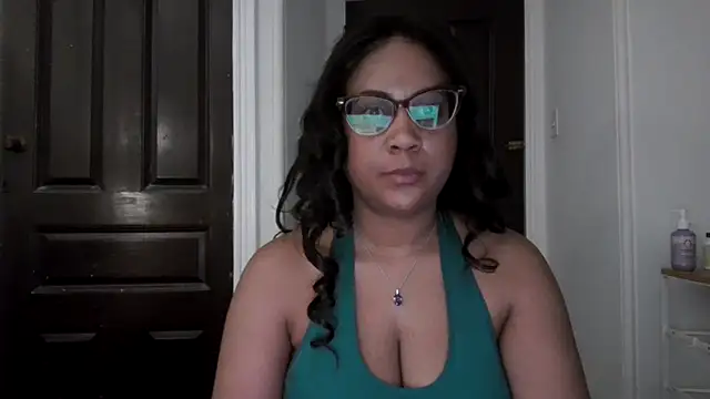 Snapshot of biancadoesit chatting on 05.10.26 biancadoesit online show from 05.10.26