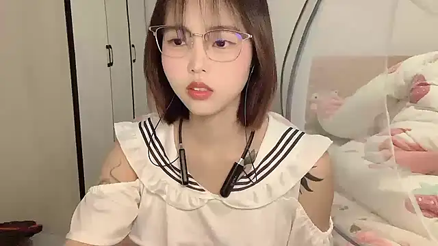 Snapshot of xiaodanta- chatting on 04.09.26 xiaodanta- online show from 04.09.26