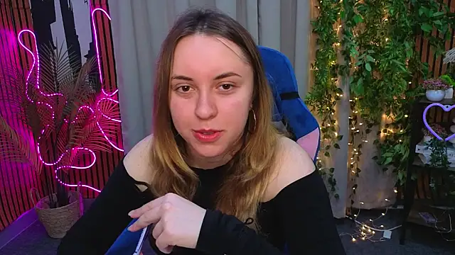 Snapshot of LucyMendoza chatting on 03.26.26 LucyMendoza online show from 03.26.26