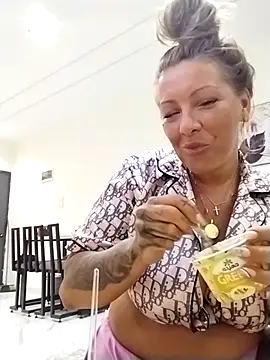 Exotic ParisX online show from 04.01.26