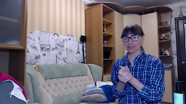 Snapshot of LadyL2026 chatting on 04.11.26 LadyL2026 online show from 04.11.26
