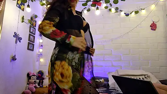 LASEXbellaX online show from 05.18.26