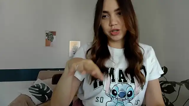 Snapshot of NebulaaHaven chatting on 06.05.26 NebulaaHaven online show from 06.05.26
