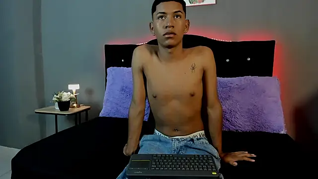 Snapshot of LexSin17 chatting on 03.26.26 LexSin17 online show from 03.26.26