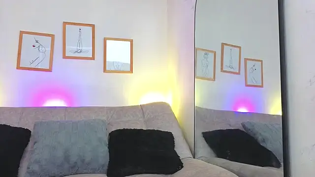 Snapshot of CharlotteCopper_ chatting on 05.03.26 CharlotteCopper online show from 05.03.26