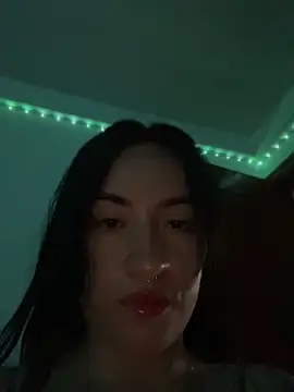 Snapshot of kimberly_peter chatting on 04.27.26 kimberly peter online show from 04.27.26