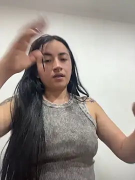 Snapshot of kimberly_peter chatting on 05.17.26 kimberly peter online show from 05.17.26
