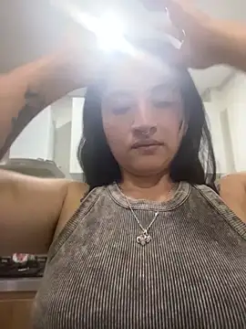 Snapshot of kimberly_peter chatting on 05.20.26 kimberly peter online show from 05.20.26