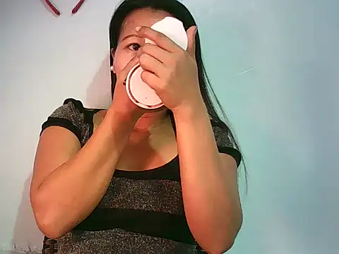CreamyHotPussy4u online show from 04.13.26