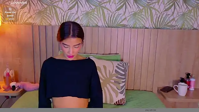 Charlott  18 online show from 05.25.26