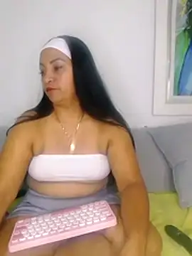 Snapshot of antonelamistresxxx chatting on 06.26.26 antonelamistresxxx online show from 06.26.26