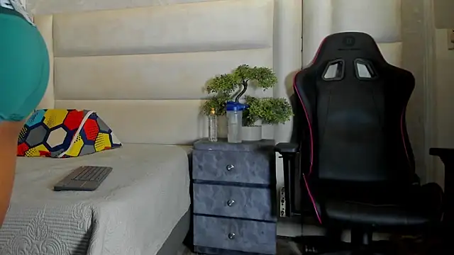 Dark lennox online show from 04.24.26