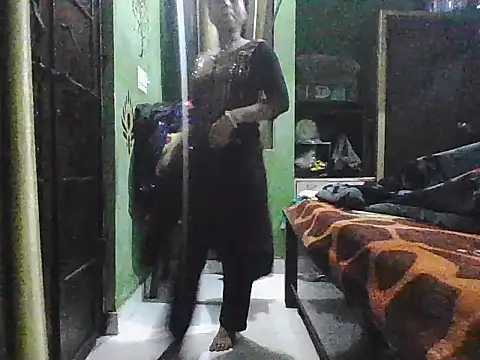 Snapshot of x_rani chatting on 03.25.26 x rani online show from 03.25.26