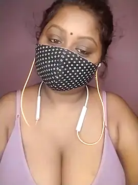 Snapshot of Tamil-Dhara chatting on 05.04.26 Tamil-Dhara online show from 05.04.26