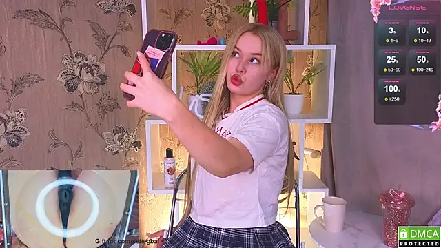 Snapshot of MelissaAvis chatting on 05.12.26 MelissaAvis online show from 05.12.26