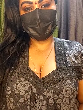 Snapshot of Anushka_flower chatting on 05.18.26 Anushka flower online show from 05.18.26