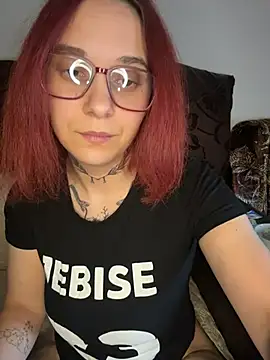 Snapshot of jebise23 chatting on 05.18.26 jebise23 online show from 05.18.26