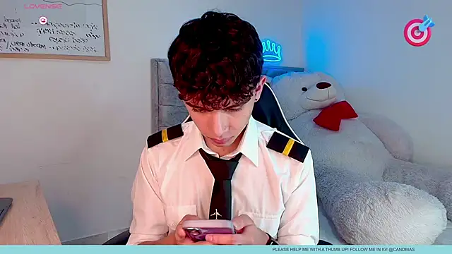Snapshot of niico_prince chatting on 04.08.26 niico prince online show from 04.08.26
