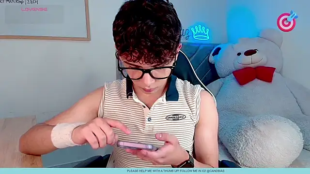 Snapshot of niico_prince chatting on 04.16.26 niico prince online show from 04.16.26