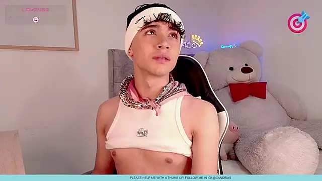 Snapshot of niico_prince chatting on 05.29.26 niico prince online show from 05.29.26