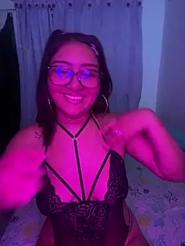 Snapshot of bellakaterin chatting on 03.27.26 bellakaterin online show from 03.27.26