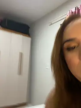 Snapshot of Jullyanaximeness chatting on 06.25.26 Jullyanaximeness online show from 06.25.26