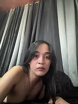 Snapshot of xlamina_ chatting on 07.17.26 xlamina online show from 07.17.26