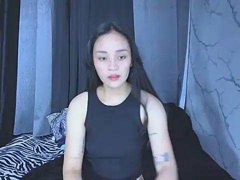 Snapshot of xlamina_ chatting on 07.23.26 xlamina online show from 07.23.26
