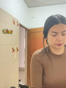 Snapshot of Cami_olarte chatting on 05.20.26 Cami olarte online show from 05.20.26