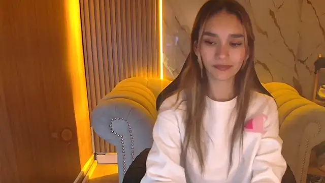 Snapshot of Paulin_roses_tf chatting on 04.14.26 Paulin roses tf online show from 04.14.26