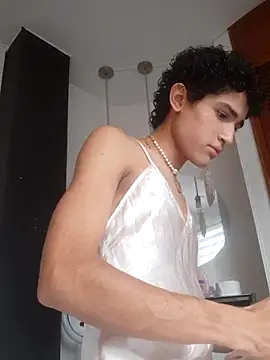 Snapshot of candylira31 chatting on 08.07.26 candylira31 online show from 08.07.26