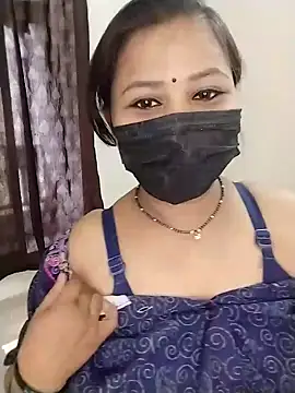 Snapshot of Hoty_bhabii chatting on 04.19.26 Hoty bhabii online show from 04.19.26