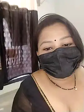 Snapshot of Hoty_bhabii chatting on 04.21.26 Hoty bhabii online show from 04.21.26