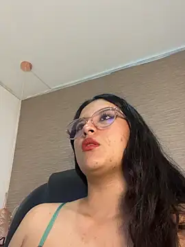 Snapshot of babylexi18 chatting on 06.27.26 babylexi18 online show from 06.27.26