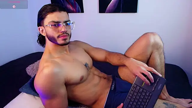 IamAxel03 online show from 06.30.26