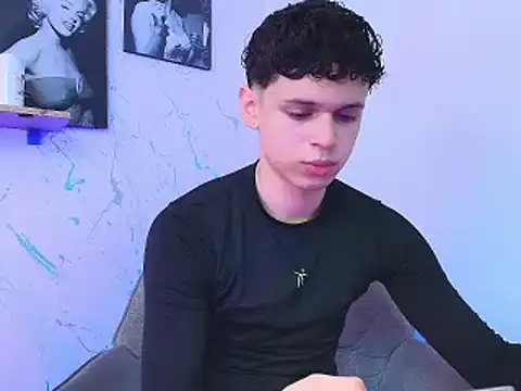 Snapshot of mykelcano chatting on 03.30.26 mykelcano online show from 03.30.26