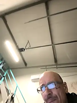 TavoEskort123 online show from 04.25.26