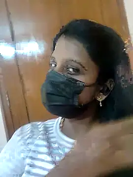 Snapshot of Tamil_Hot_Thara chatting on 04.05.26 Tamil Hot Thara online show from 04.05.26