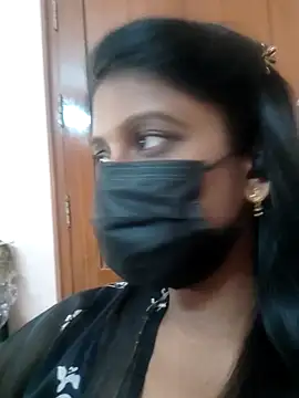 Snapshot of Tamil_Hot_Thara chatting on 04.08.26 Tamil Hot Thara online show from 04.08.26