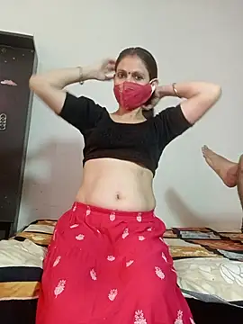 Snapshot of Sexyy_Bhabhi_143 chatting on 07.18.26 Sexyy Bhabhi 143 online show from 07.18.26
