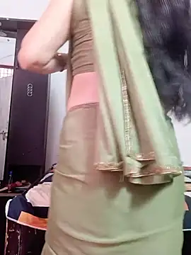 Snapshot of Sexyy_Bhabhi_143 chatting on 07.19.26 Sexyy Bhabhi 143 online show from 07.19.26