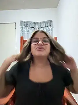 C1N09 online show from 06.08.26